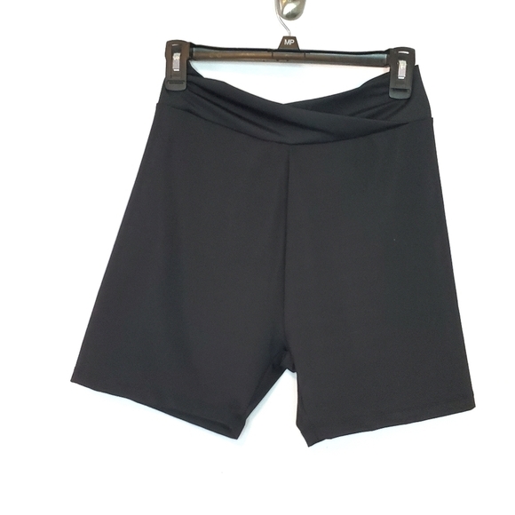 Nasty Gal Pants - Nasty Gal Sports Illustrated NWT Cross Over Cycling Shorts 6